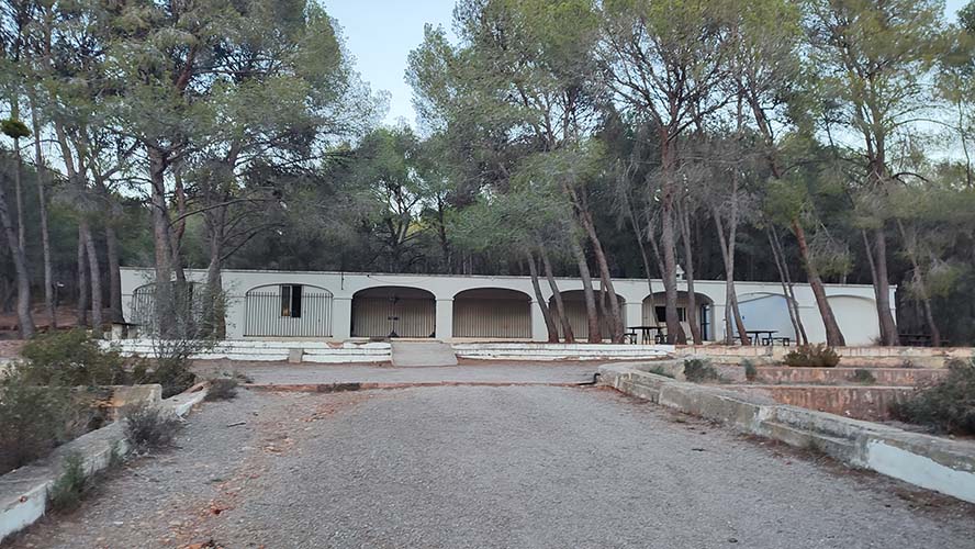 El pleno municipal de Sagunto aprueba que se estudie la recuperación de las instalaciones del campamento Les Escales