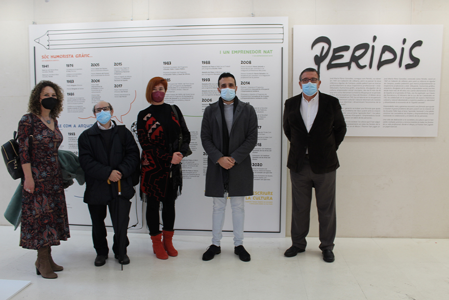 Hoy se ha inaugurado la exposición dedicada a la obra del humorista gráfico Peridis 