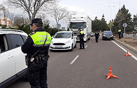 Las Policías Local y Nacional de Sagunto han impuesto 61 multas por no acatar las obligaciones del estado de alarma