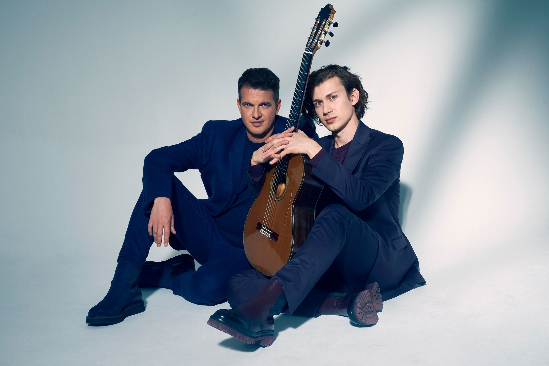 El contratenor Philippe Jaroussky y el guitarrista Thibaut Garcia abarcan 400 años de música en el Teatro Romano de Sagunto