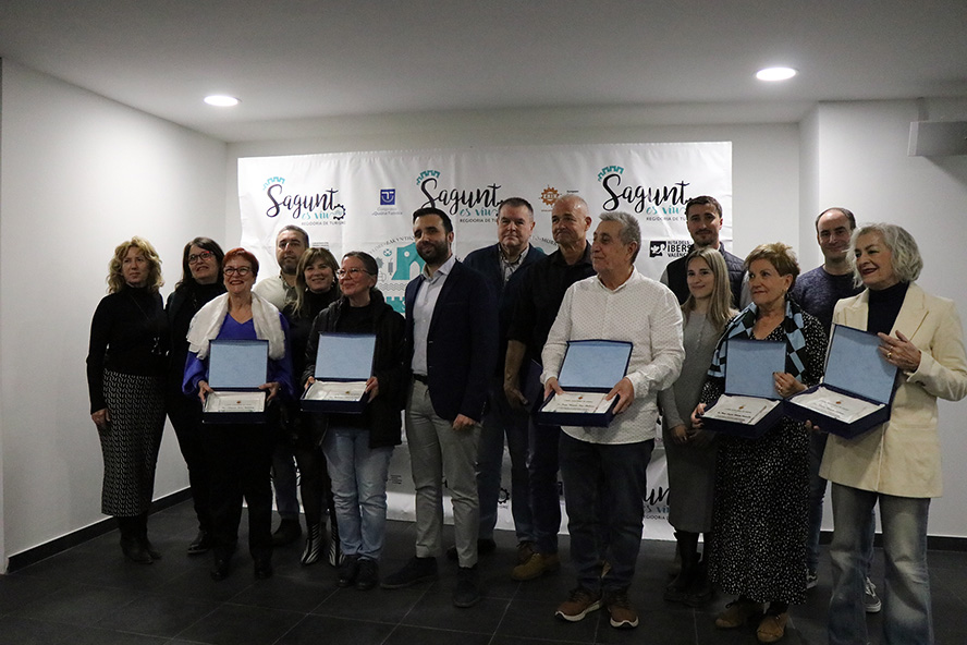 El Ayuntamiento de Sagunto homenajea a los trabajadores y las trabajadoras jubilados de este año
