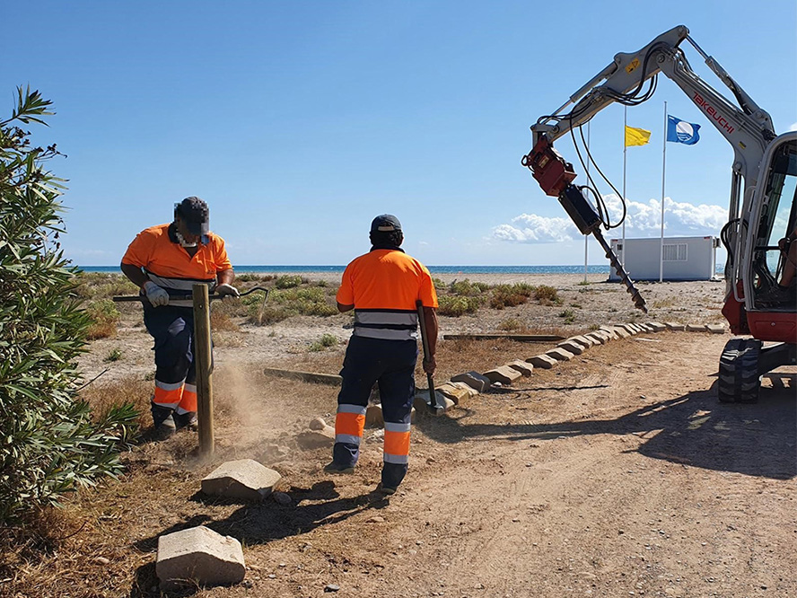 La SAG ultima los trabajos de preparación de la temporada de verano en las playas de Sagunto