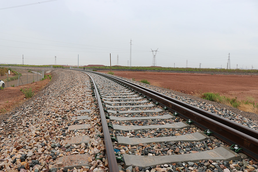 L'Ajuntament de Sagunt es compromet amb el desenvolupament d'una infraestructura ferroviària moderna i competitiva