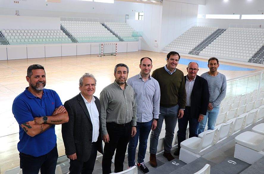 Concejales del consistorio visitan el nuevo polideportivo 