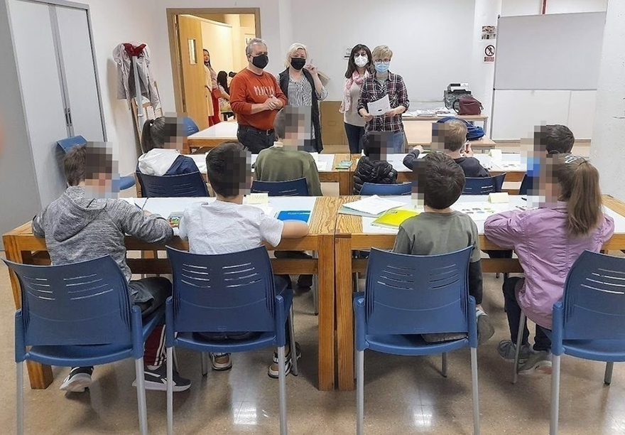Sagunto pone en marcha un programa de apoyo socioeducativo de competencias lingüísticas para prevenir el fracaso escolar entre el alumnado acogido