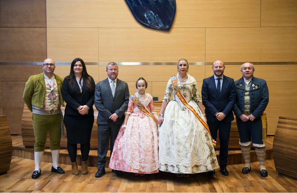 Visita institucional de la Junta Fallera de Sagunto a las Cortes y a la Diputación de València 
