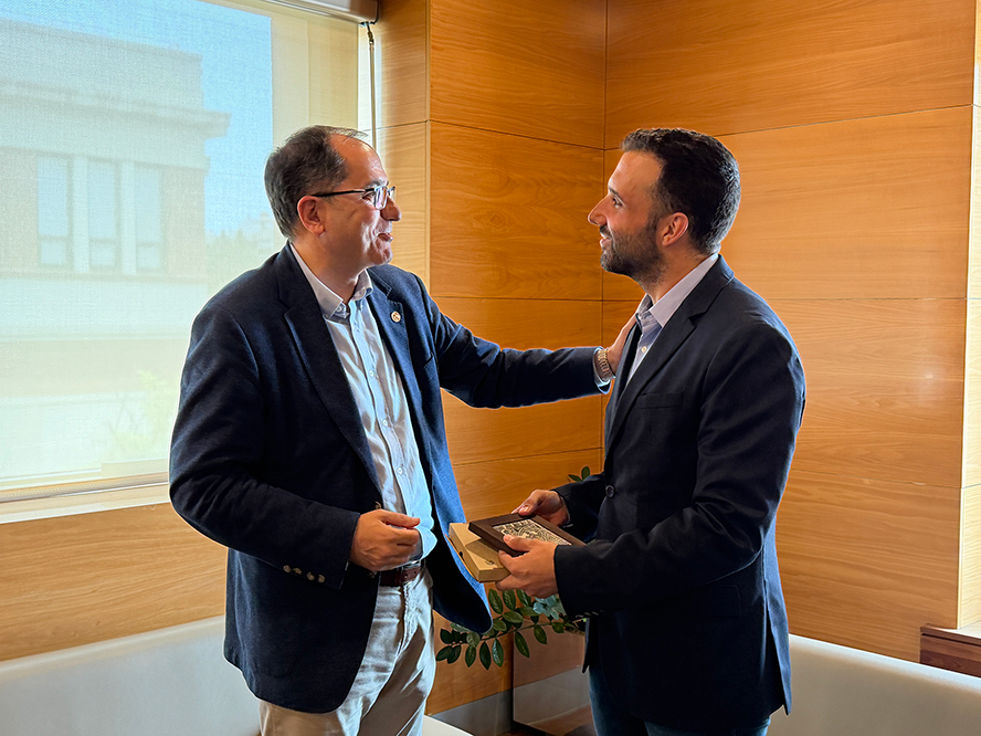Primera toma de contacto entre el alcalde de Sagunto y el nuevo rector de la Universidad de Valencia