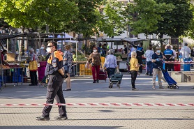 La concejala de Comercio y Mercados valora positivamente las primeras horas de apertura del mercado exterior de Sagunto